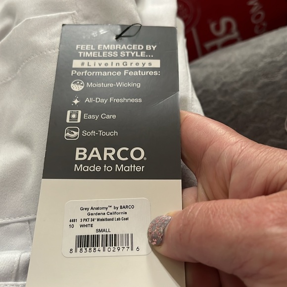 NWT SMALL LILY 3-POCKET 34" LAB COAT
GREY'S ANATOMY™ BY BARCO CLASSIC - Picture 5 of 7